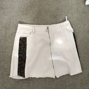 cheetah/white mini skirt zip up